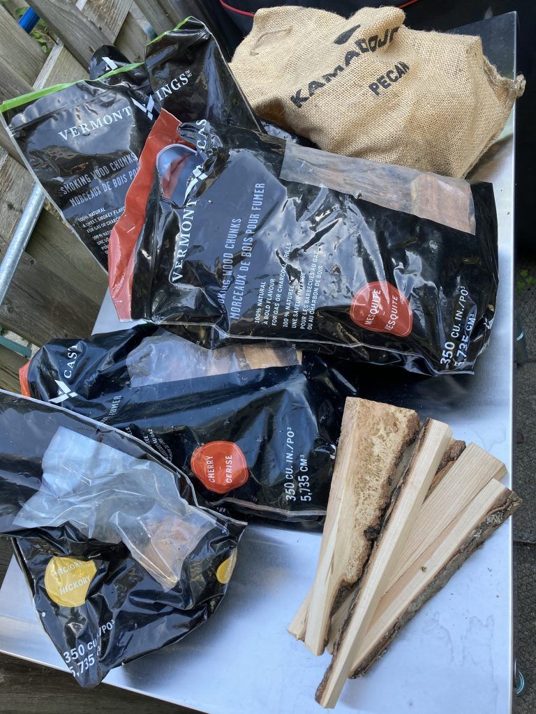 Paquets de bois de fumage