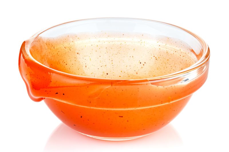 pot de sauce bbq vide