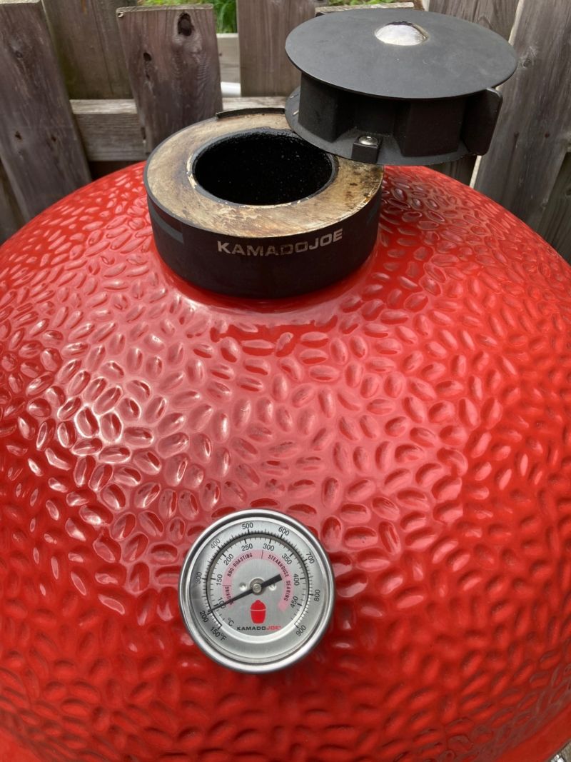 Capuchon kamado ouvert au complet