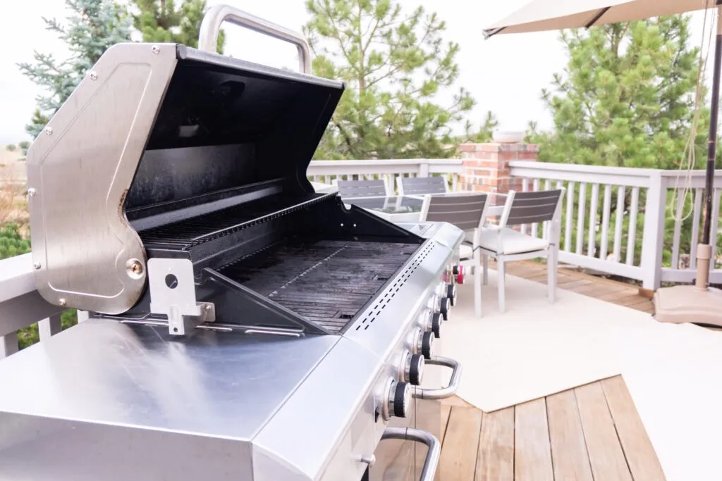 Barbecue au gaz grand format